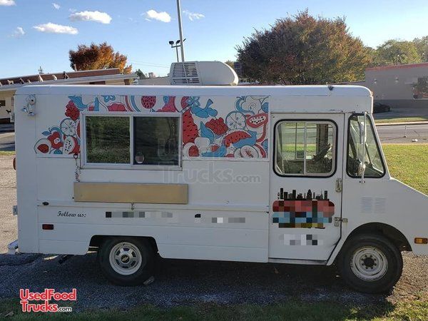 Low Mileage Chevrolet P30 Step Van Food Truck or Ice Cream Truck