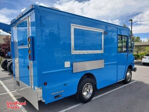 2001 18' Workhorse P42 Diesel Food Truck with Unused 2020 Kitchen Build-Out.