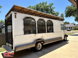 2000 Freightliner VCL Chassis Step Van All-Purpose Food Truck