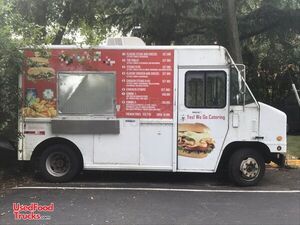 2000 International 18'4" Diesel Food Truck / Kitchen on Wheels Shape.