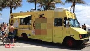 2002 - Chevy Workhorse P42 Mobile Kitchen Food Truck