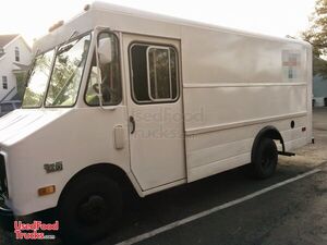 Chevy P30 Truck for Food Service Conversion Carolina