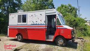 Used - 21' Chevrolet P30 Step Van Food Truck | Mobile Food Unit.