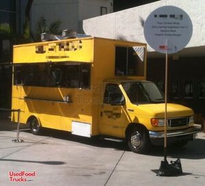 Well Equipped - 2005 25' Ford E350 All-Purpose Food Truck.