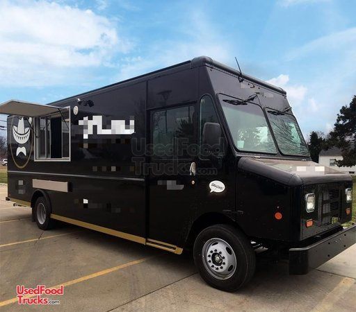 Fully-Loaded 2014 Ford F59 Step Van Food Truck with a Professional Kitchen.
