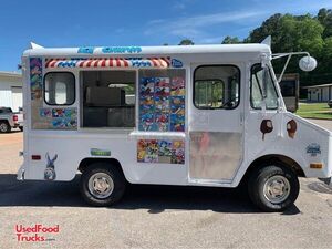 Classic GMC Ice Cream Truck with Rebuilt Motor / Ice Cream Shop on Wheels.