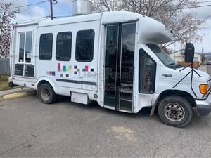 2004 Ford E450 Mobile Kitchen Food Truck / Commercial Kitchen on Wheels.