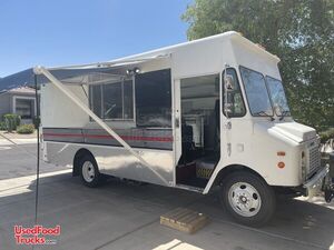30' Grumman P30 Food Truck with Newly Built and Unused 2021 Kitchen
