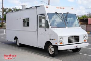 Nice Looking - Chevrolet P30 Step Van All-Purpose Food Truck