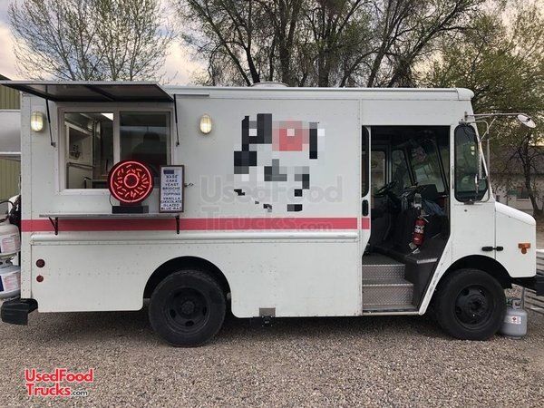 Lightly Used 2004 Workhorse TK Step Van Doughnut Food Truck with 2019 Kitchen.