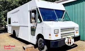 2001 - Freightliner Diesel Step Van Food Truck | Mobile Kitchen Unit