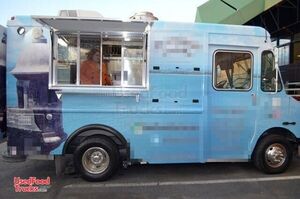 2005 Workhorse P30 Step Van Food Truck / Commercial Mobile Kitchen.
