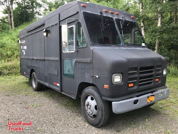 Exceptional 35' International Step Van Kitchen Food Truck with Trailer