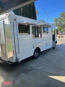Chevy P30 Grumman Olson 23' Continental Cuisine Catering and Food Truck w/ New Kitchen.