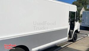 2014 Workhorse All-Purpose Food Truck DIY Mobile Food Unit