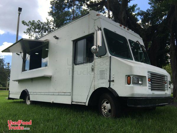 Well Equipped Chevrolet 24' P30 Mobile Kitchen Food Truck
