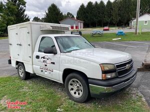 2007 16' Chevrolet Silverado 1500 Hot + Cold Food Catering Canteen Truck.