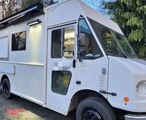 Versatile - 2016 Freightliner MT45 All-Purpose Food Truck