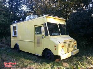 1995 - Chevy Step Van Mobile Kitchen Food Truck.