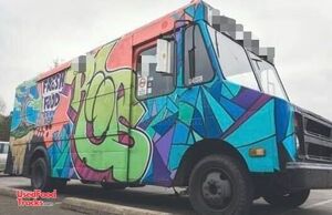 Used 24' Chevrolet P30 Step Van Kitchen Food Truck w/ a Great Running Engine.