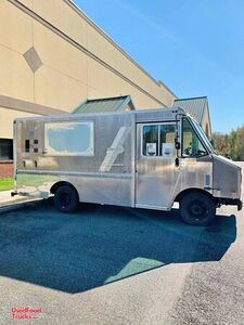 16' GMC P3500 Step Van Food Truck / Mobile Food Unit.