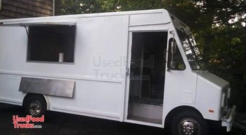 Used Ford Econoline E150 Cargo Stepvan Kitchen Food Truck.