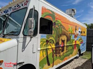 25' GMC P3500 Diesel Food Truck / Ready for Business Mobile Kitchen.
