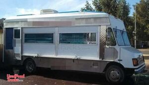 1993 - 22' GMC Food Truck / Lunch Truck.