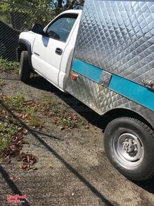 2001 Chevrolet Silverado 2500 HD Lunch Serving Canteen Style Food Truck.