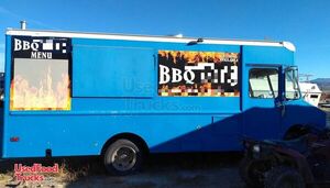 25' Chevrolet P30 Commercial Barbecue Food Concession Truck + Smoker Trailer.