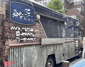 2000 Freightliner MT45 Diesel Commercial Kitchen Food Vending Truck