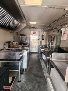 2000 - 30' International Step Van Street Food Truck | Mobile Food Unit