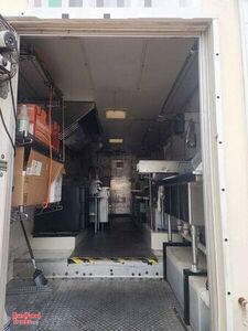 2000 - 30' International Step Van Street Food Truck | Mobile Food Unit