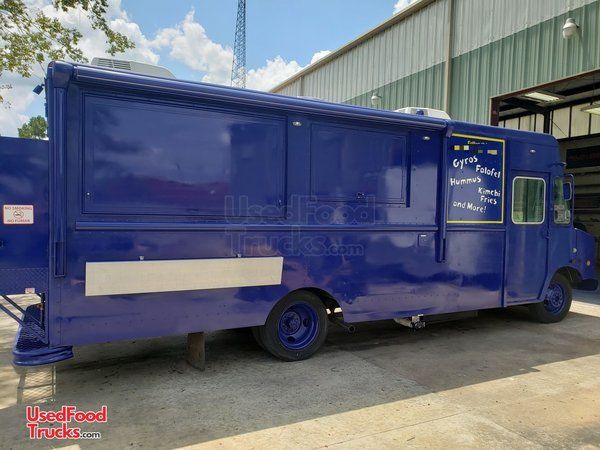 New 18' Step Van Kitchen Food Truck / Customizable Mobile Kitchen.