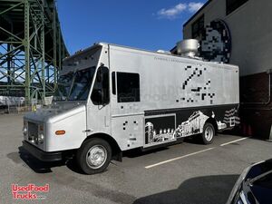 Well Equipped - 2007 Freightliner MT45 All-Purpose Food Truck.