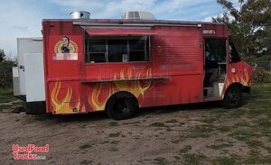 2005 Workhorse All-Purpose Food Truck with Fire Suppression System