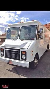 Nice and Clean Grumman Olson 21' Step Van Used Cold Food Truck/Mobile Food Unit.