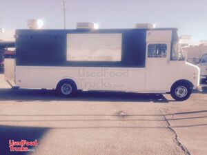 For Sale 21' Ford Food Truck