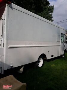 LOW MILES Diesel Chevrolet P32 Step Van  Food Truck with Lift Gate