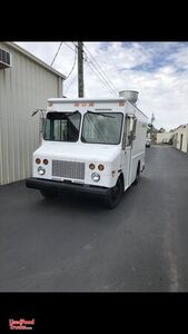Workhorse Mobile Kitchen Food Truck.