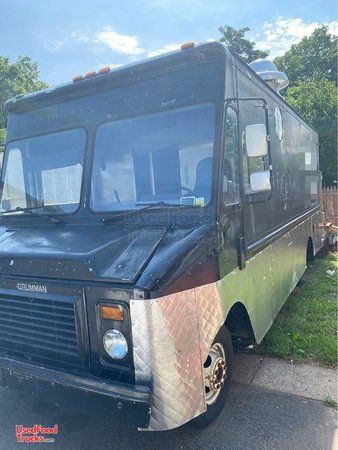 GMC P3500 Food Truck / Fully-Loaded Mobile Kitchen