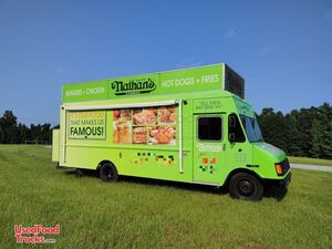 Licensed 2003 Chevy 24' Loaded Mobile Kitchen / Low Mileage Food Truck