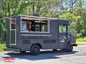 Low Mileage - 2004 Freightliner MT45 All-Purpose Food Truck