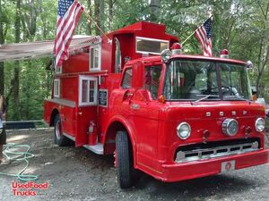 Vintage Fire Engine Food Truck.