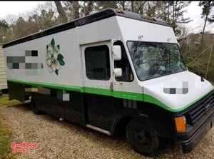 28' Chevrolet Step Van Food Vending Truck / Mobile Kitchen Concession Unit.