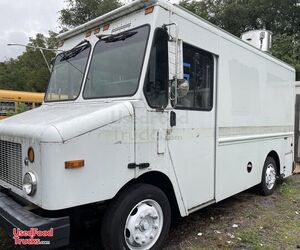 2004 Freightliner MT45 11' Long Food Truck with Brand New & Unused 2022 Kitchen.