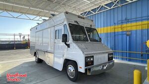 2000 Workhorse Food Truck | Mobile Street Vending Unit