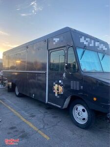 2002 Workhorse P42 All-Purpose Food Truck | Mobile Food Unit.