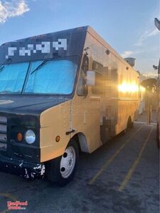 2002 Workhorse P42 All-Purpose Food Truck | Mobile Food Unit