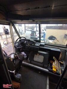 22' Freightliner MT45 Diesel Step Van Food Truck w/ New & Unused 2022 Kitchen